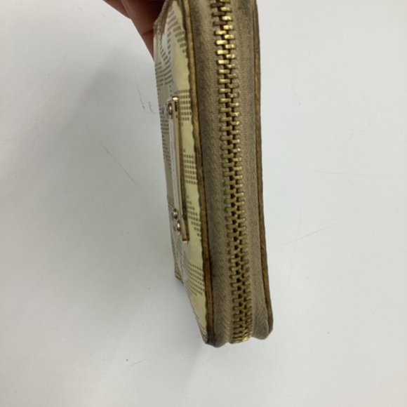 Michael Kors Zippered Bilfold Wallet - Picture 3 of 8